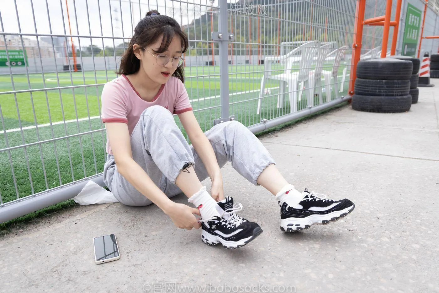 [BoBoSocks袜啵啵]NO.016 熊熊-斯凯奇运动鞋、棉袜（踩脏）、裸足 [147P]插图8